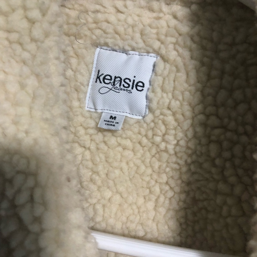 Kenzie med size jacket